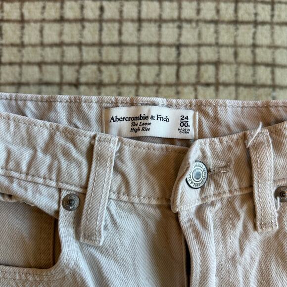 Abercrombie & Fitch The Loose High Rise Jeano - Picture 6 of 6